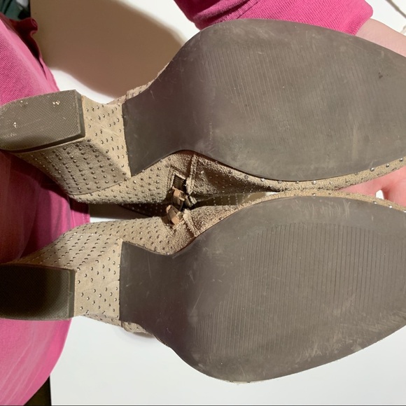 Shoemint heeled camel booties - Picture 2 of 4